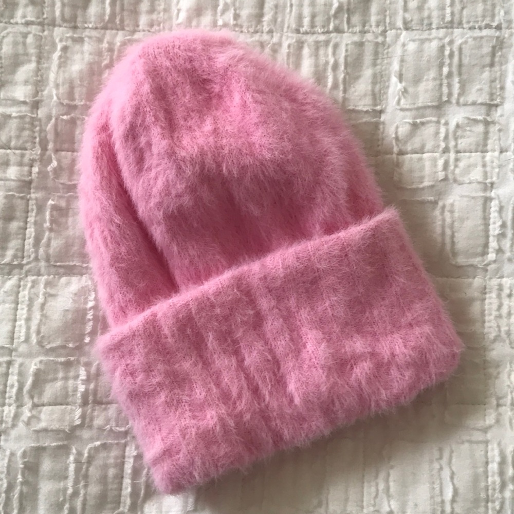 Free people pink fuzzy beanie
